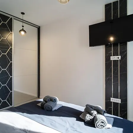 Apartment La Vista Azure By Belmont Realty Sukošan