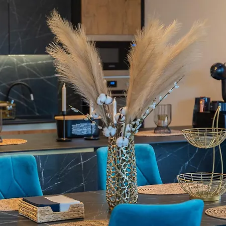 Apartment La Vista Azure By Belmont Realty *