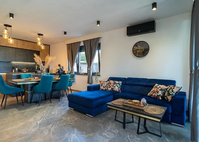 La Vista Azure By Belmont Realty Apartman *