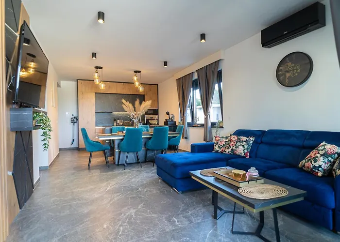 La Vista Azure By Belmont Realty Apartman *