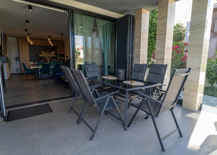 La Vista Azure By Belmont Realty *