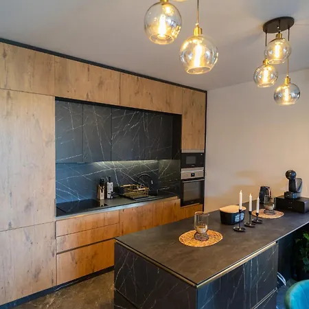 La Vista Azure By Belmont Realty Apartment *