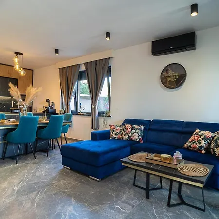 La Vista Azure By Belmont Realty Апартаменты *