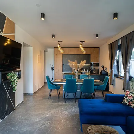 La Vista Azure By Belmont Realty *