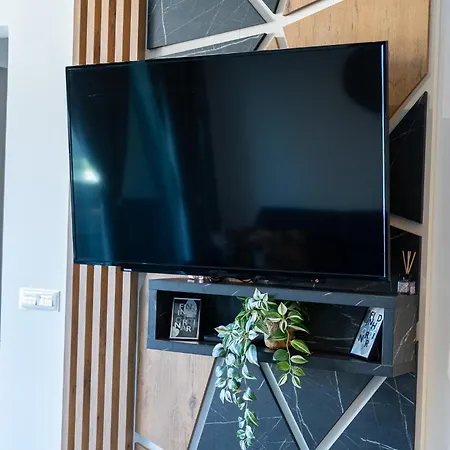 La Vista Azure By Belmont Realty Апартаменты