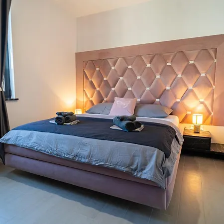 La Vista Azure By Belmont Realty Sukošan