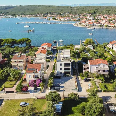 La Vista Azure By Belmont Realty Апартаменты