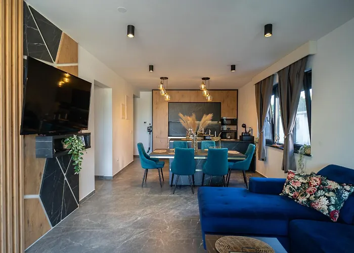 La Vista Azure By Belmont Realty *